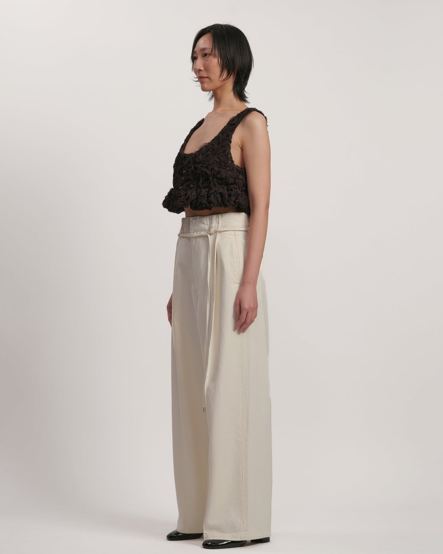 Embroidery flower bustier CREAM LIVINGTONE OFFICIAL WEB STORE