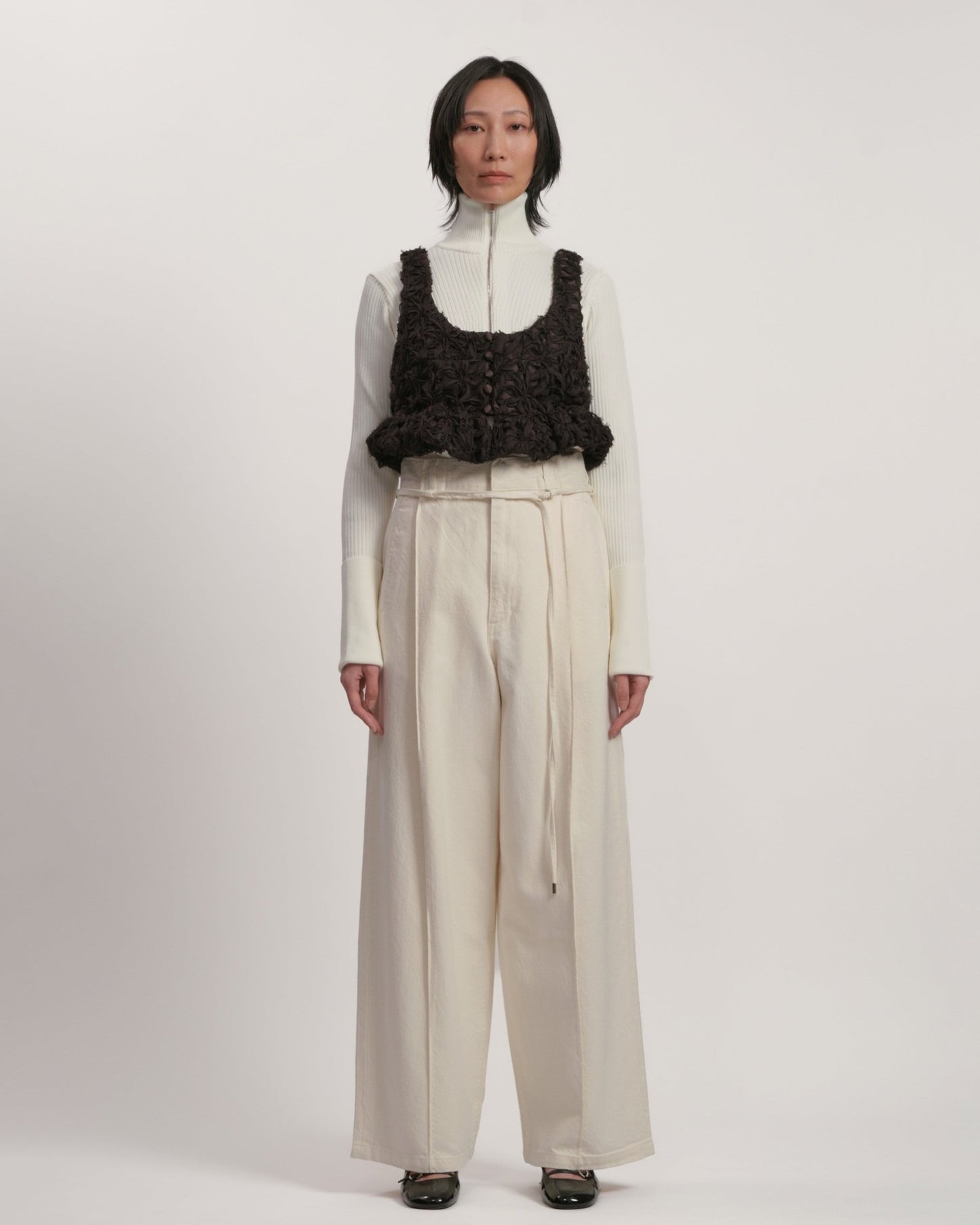 Embroidery flower bustier CREAM LIVINGTONE OFFICIAL WEB STORE