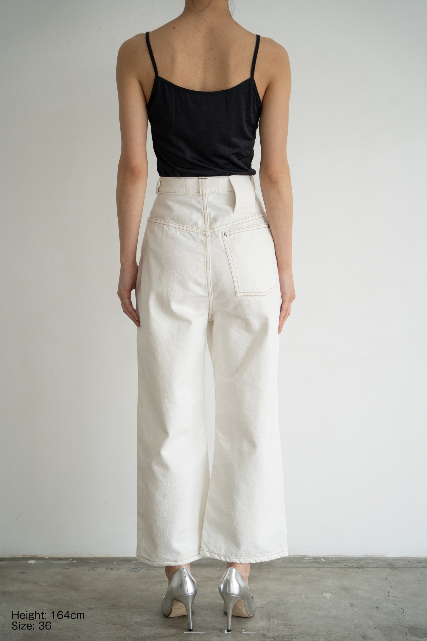 FUTURA WHITE LIVINGTONE OFFICIAL WEB STORE