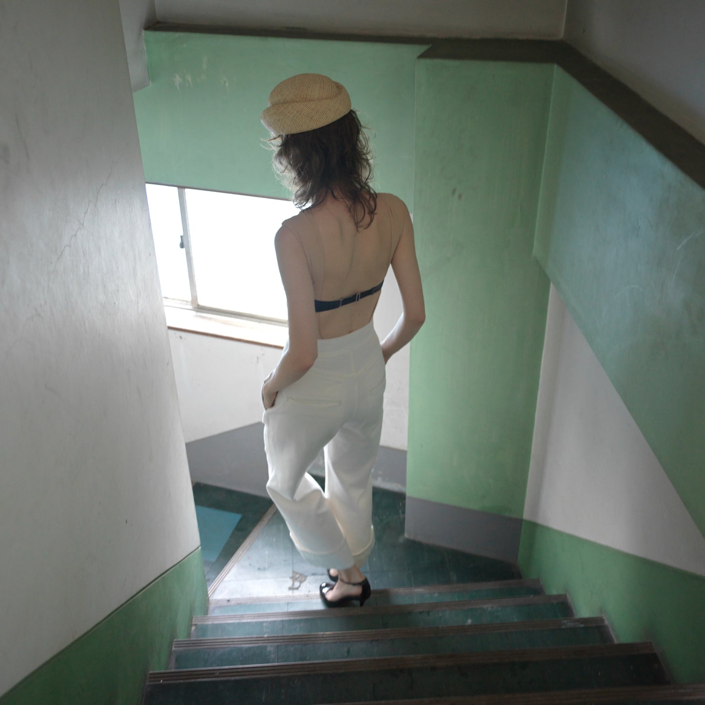 BLEK3 WHITE LIVINGTONE OFFICIAL WEB STORE