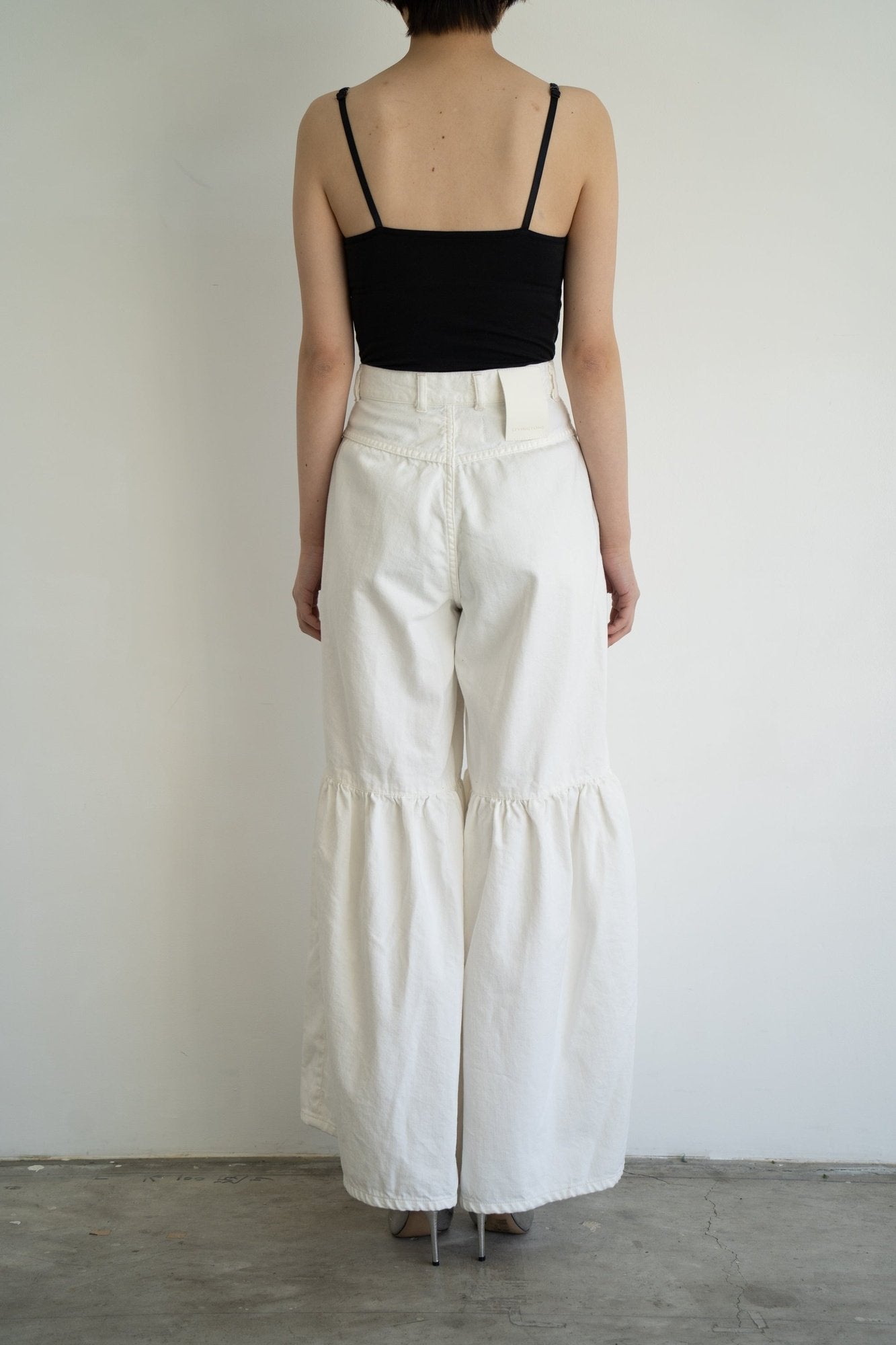 VHILS WHITE LIVINGTONE OFFICIAL WEB STORE