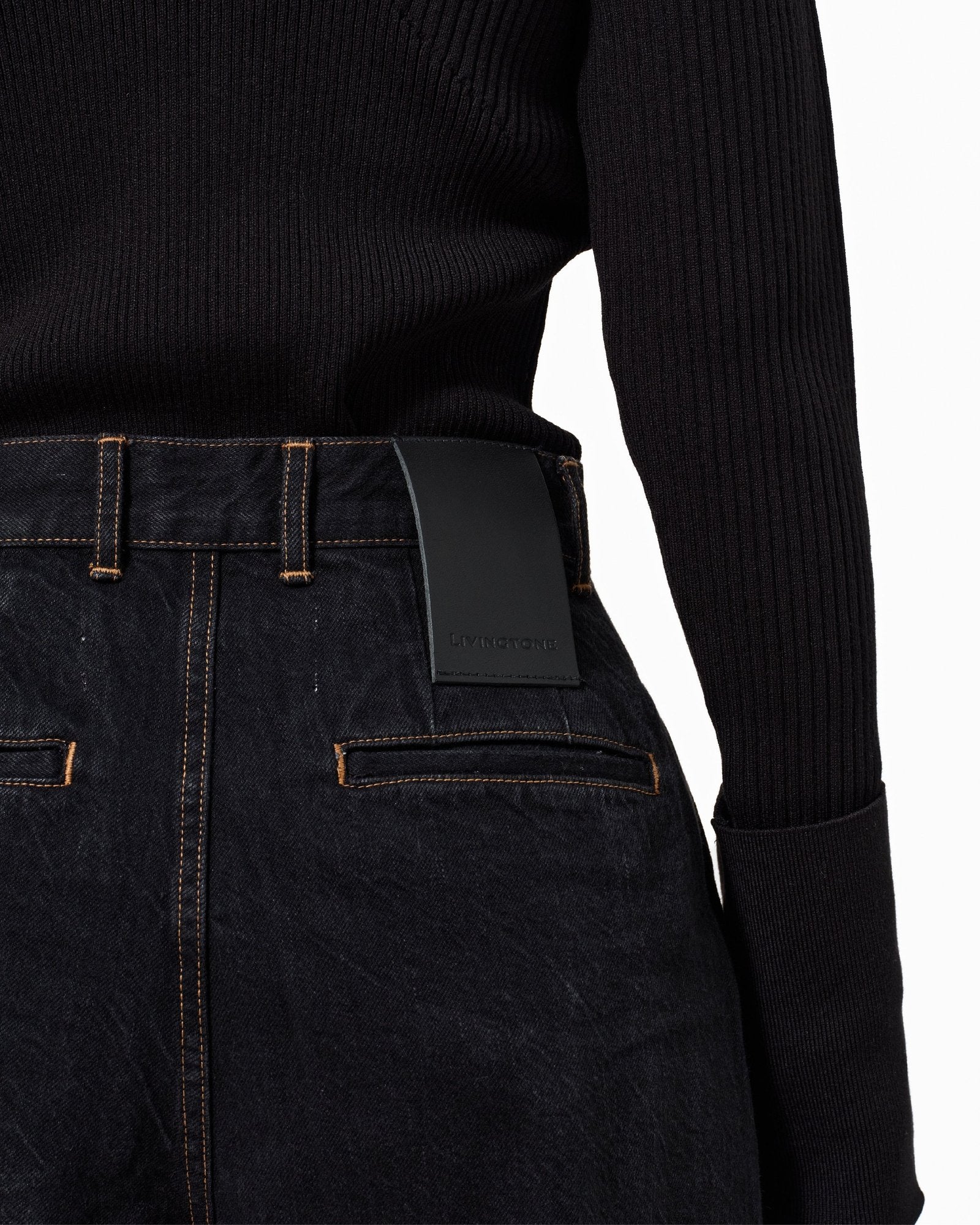 DOLK (BLACK) – LIVINGTONE OFFICIAL WEB STORE