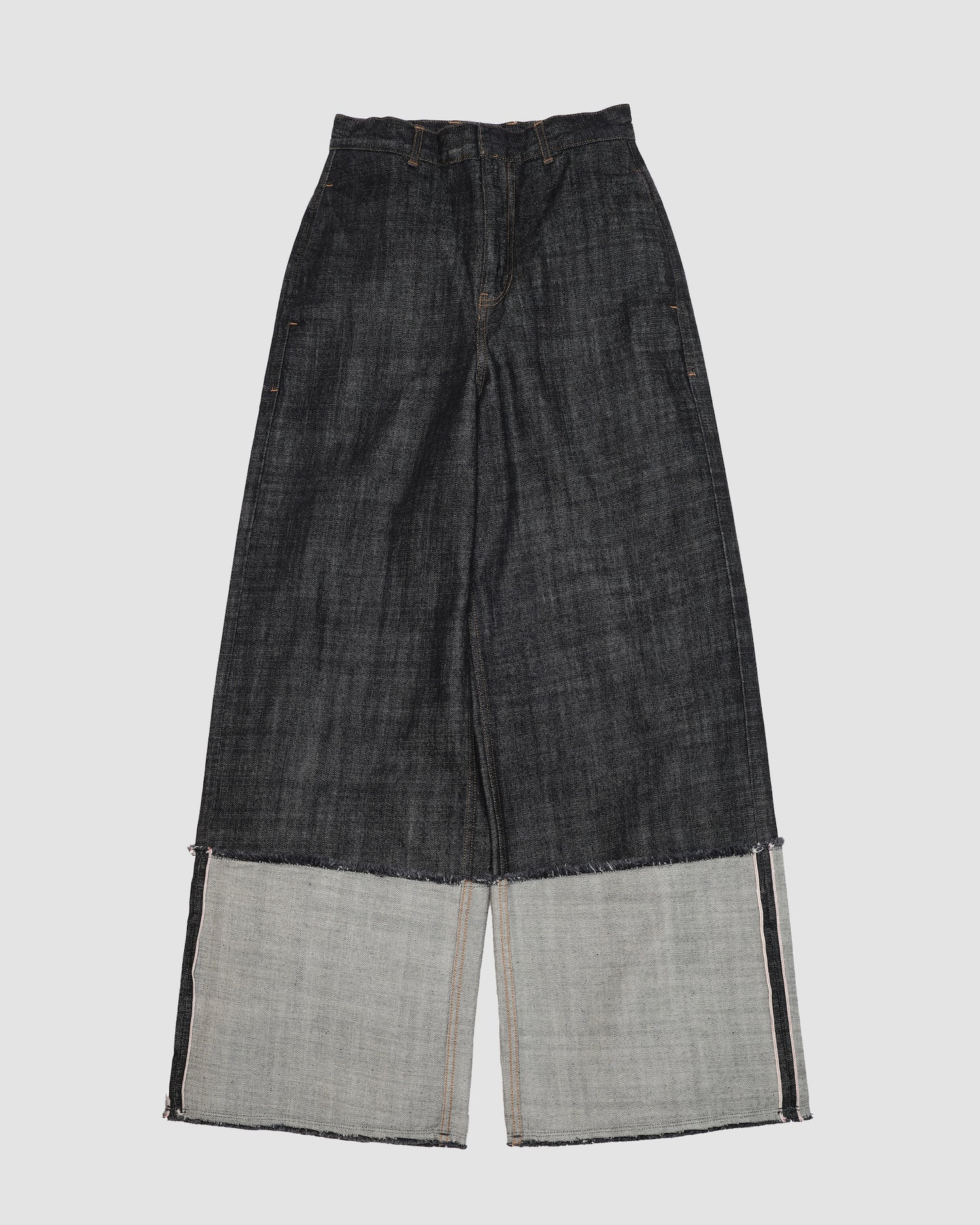 DOLK BLACK×WHITE LIVINGTONE OFFICIAL WEB STORE