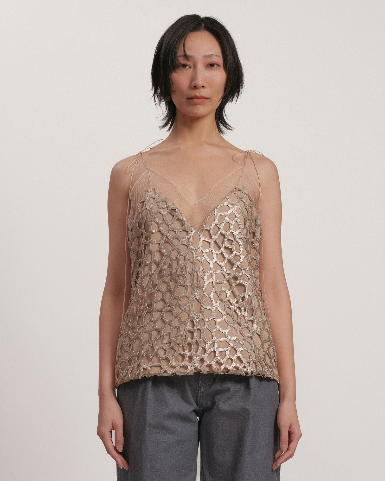 Spangle lace trim cami top BLACK LIVINGTONE OFFICIAL WEB STORE