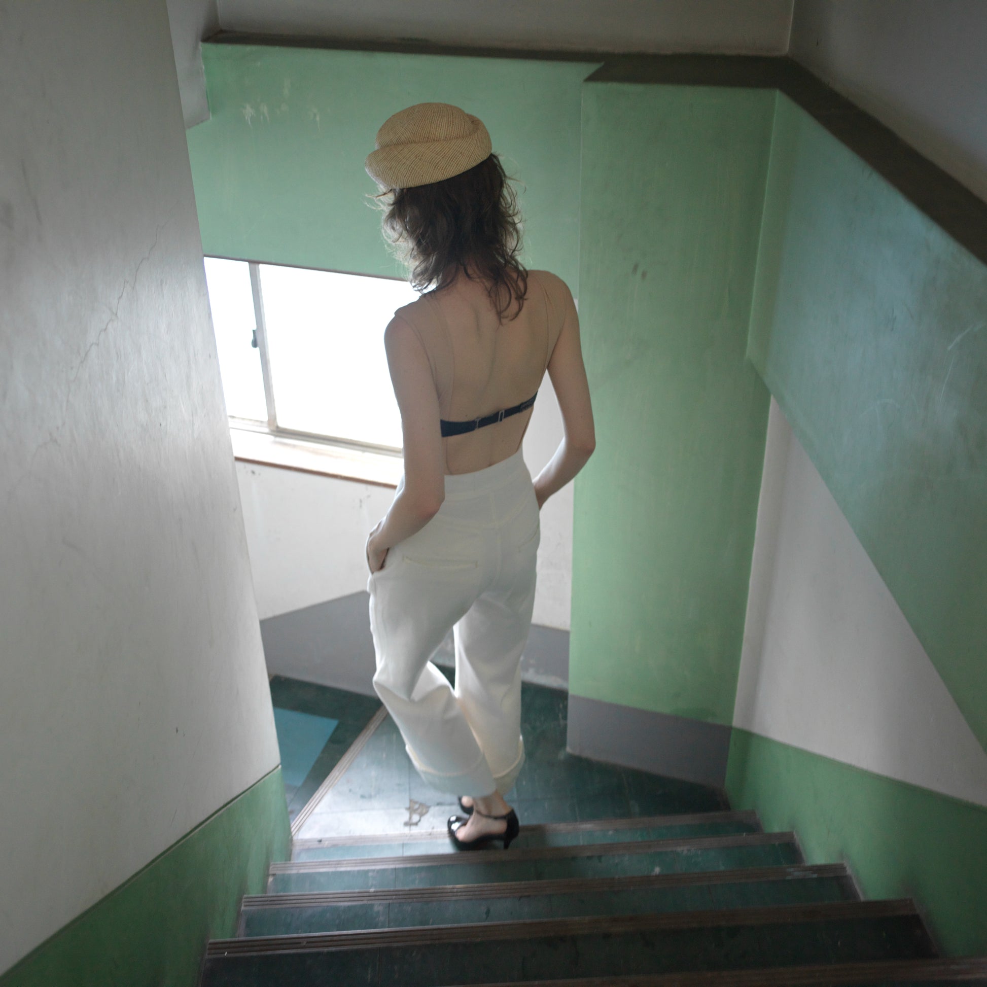 BLEK3 WHITE LIVINGTONE OFFICIAL WEB STORE
